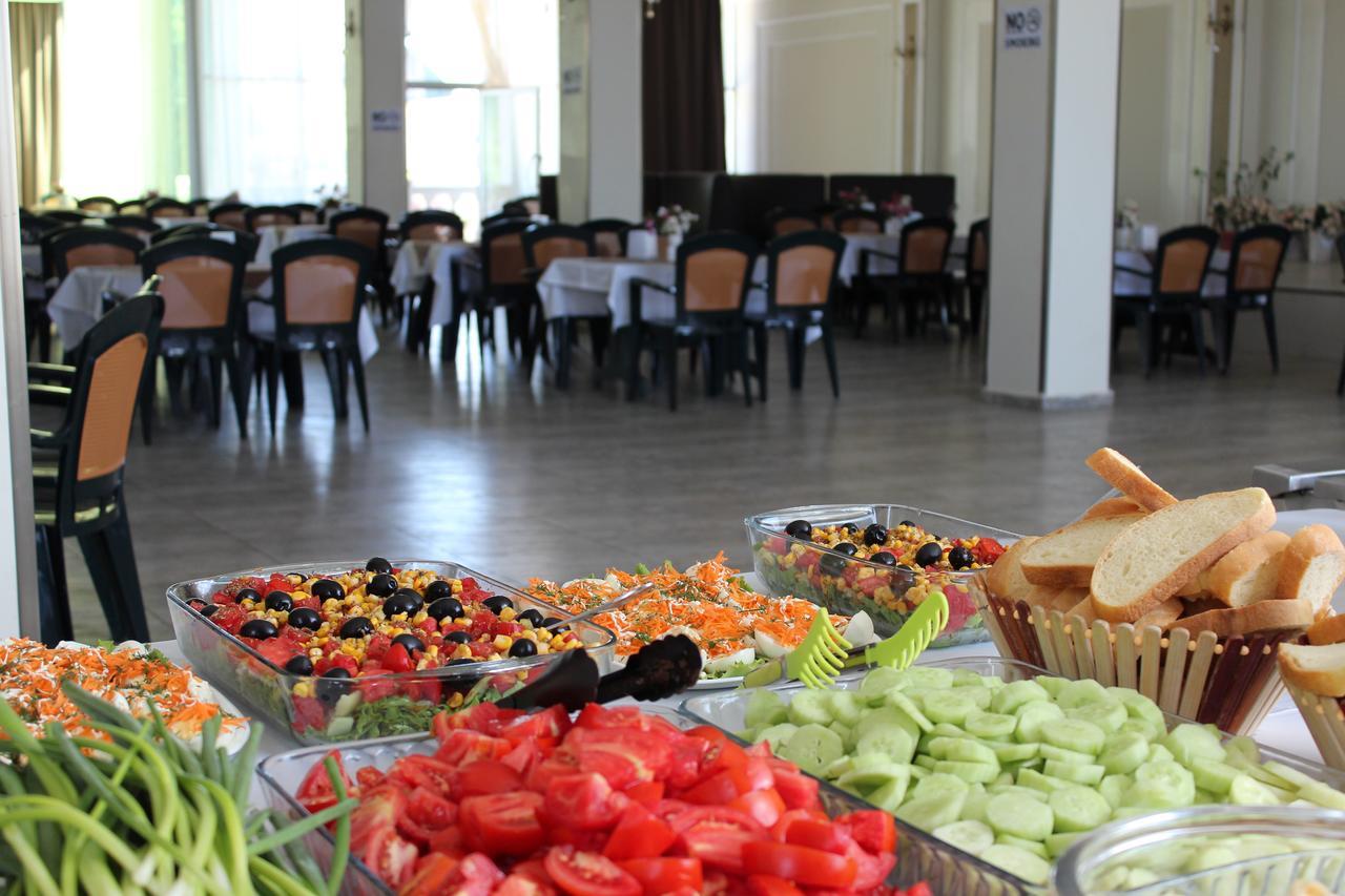 National Hotel 코불레티 외부 사진