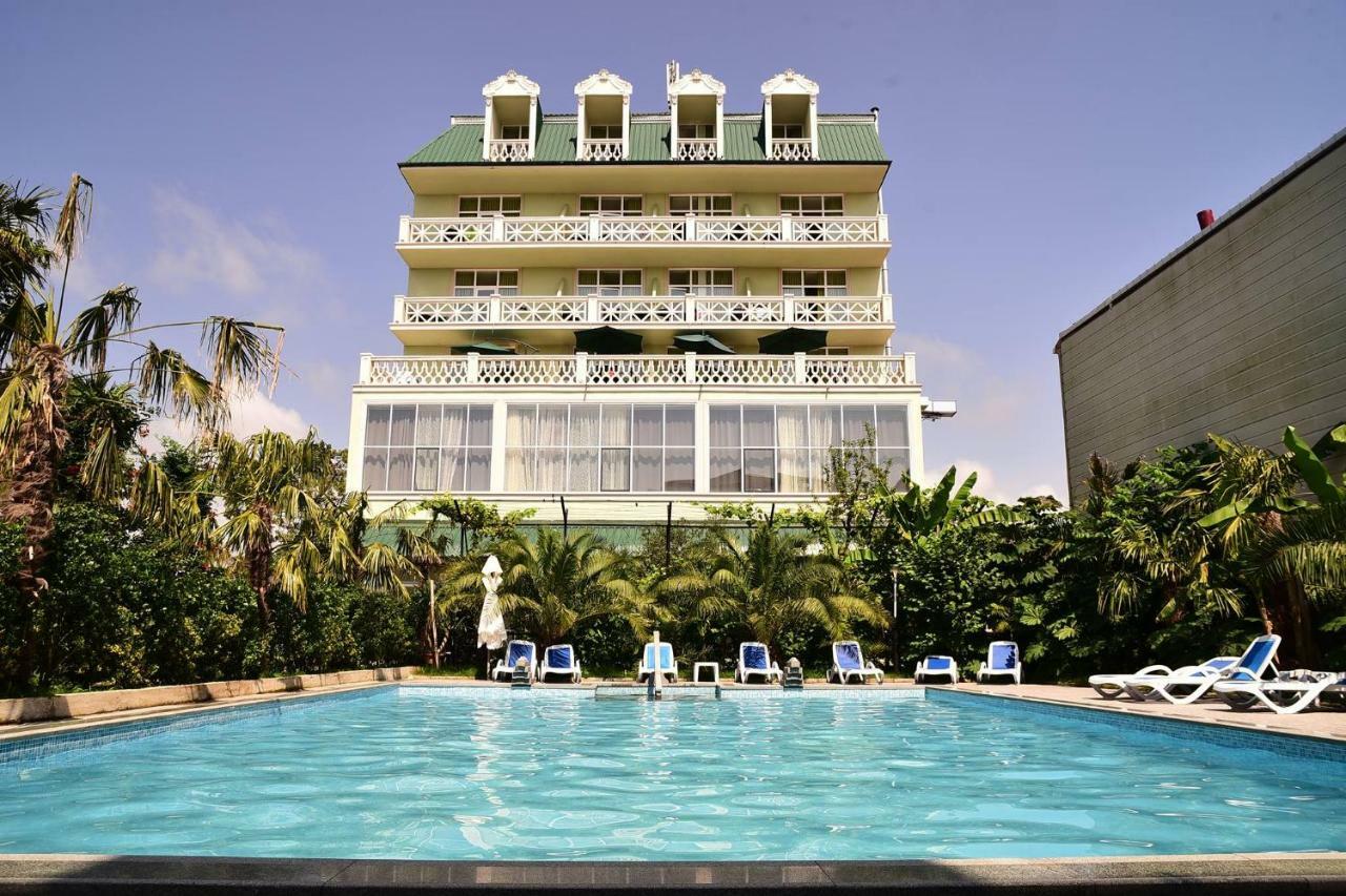 National Hotel 코불레티 외부 사진